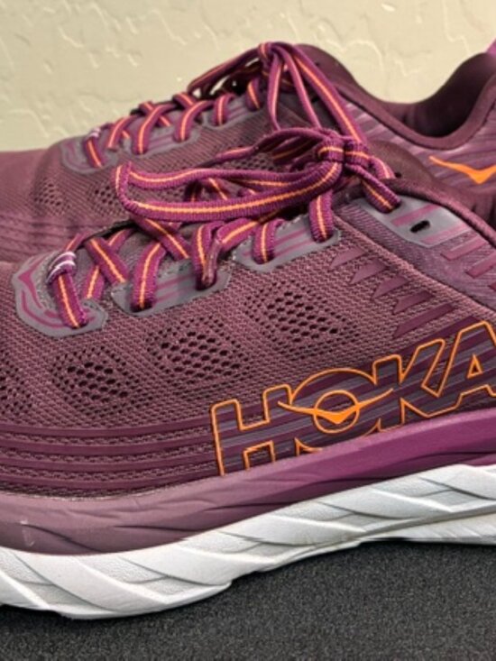 Hoka One One Shoes - Hoka Z2435 Womens Purple One One Bondi 6 Running Shoes Size 9